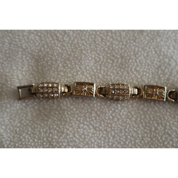 LInks Many Rhinestones Bracelet Gold Toned Fashion Jewelry 8” - Picture 10 of 14
